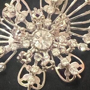 Vintage 1950’s Atomic Starburst Rhinestone Brooch 2.5 Snowflake Silver Tone.